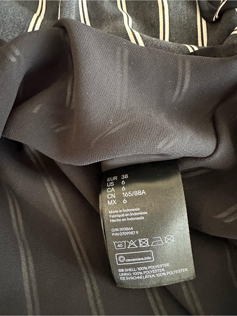 H&M Long Sleeve Dress in Black with White & Beige Vertical Stripes - size 6 - Picture 7 of 7